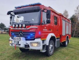 Nowy średni samochód ratowniczo-gaśniczy w OSP Sierakówek.